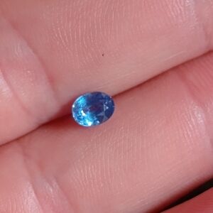Natural .77ct Ceylon sapphire heat only